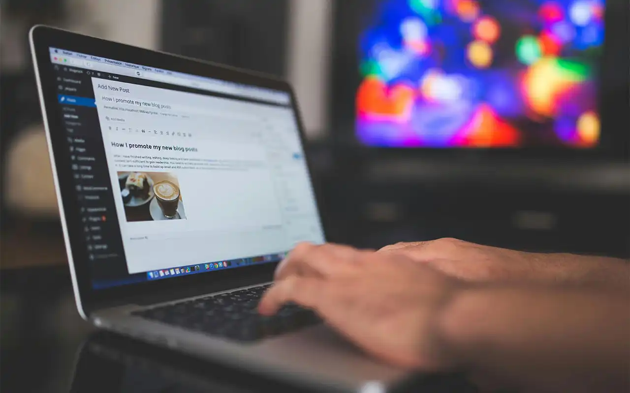 De la Blogger Solo la Content Empire: Transformarea Mindset-ului Care Face Diferența