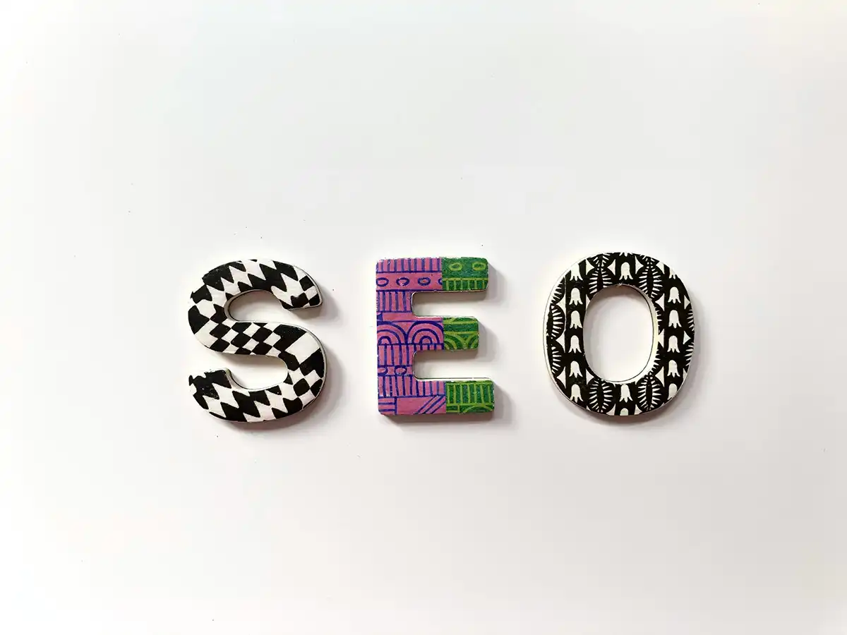 SEO pentru firmele de consultanță IT – cum atragi clienți din Google